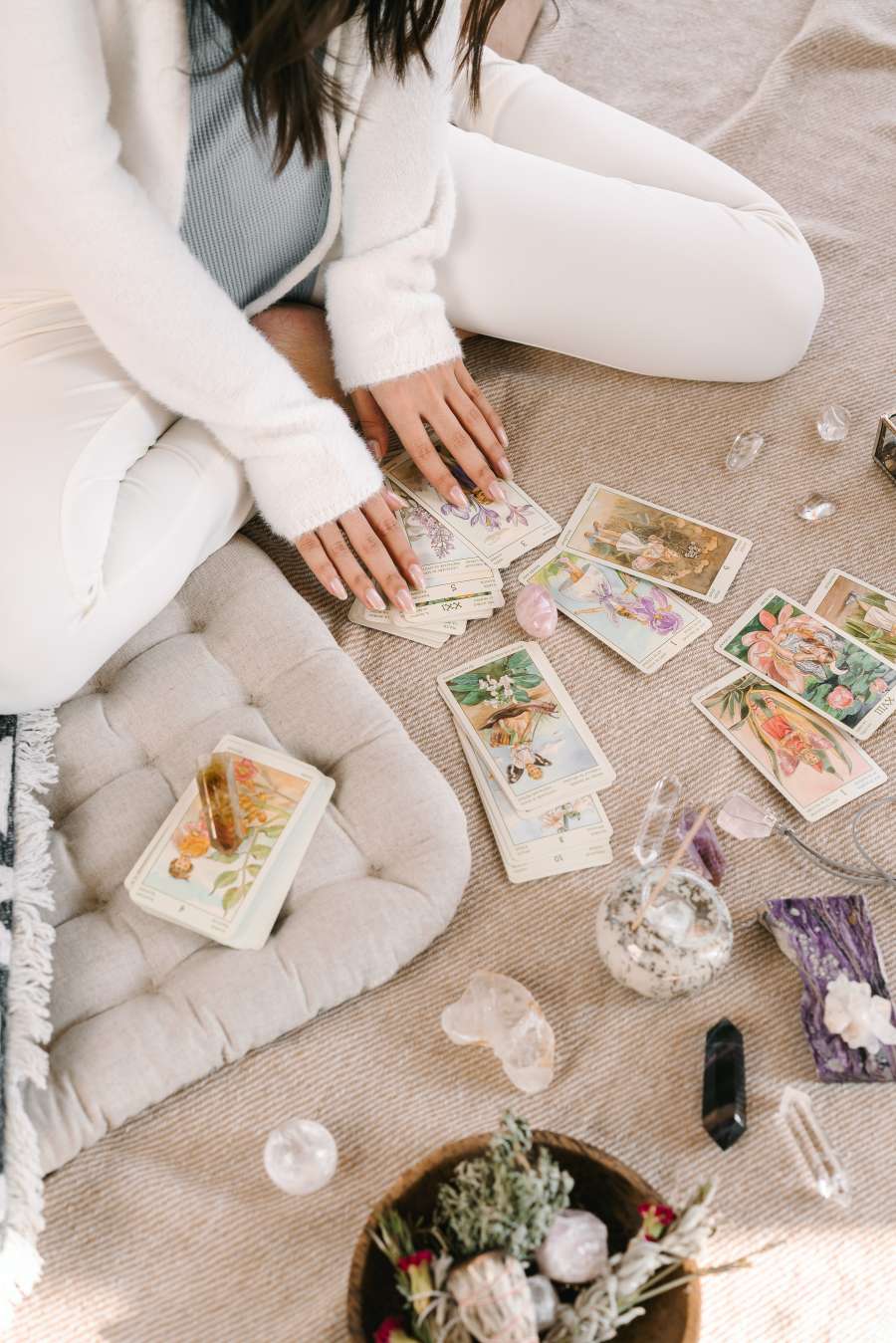 What You Should Know Before Consulting A Psychic